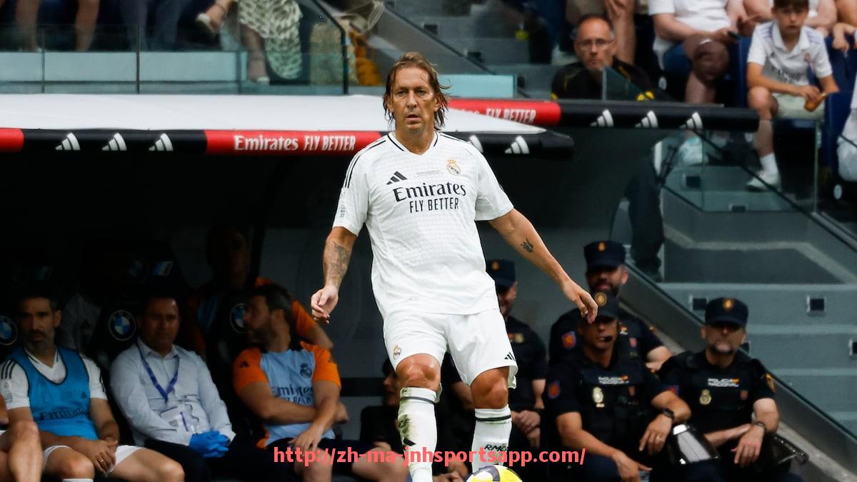 金年会app-法甲球员注册规则详解：转会窗口与薪资限制